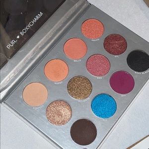 eyeshadow palette